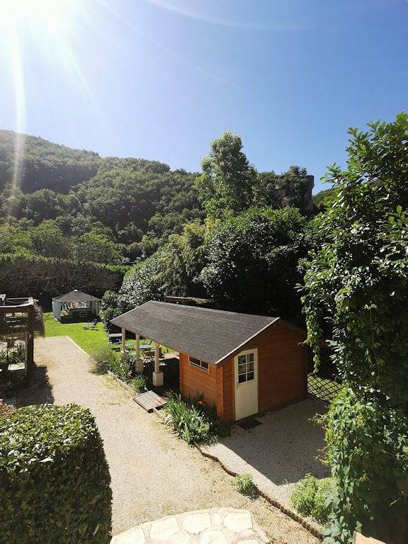Chambre d’hôte pour 5 personnes, avec piscine et jardin, animaux acceptés à Le Roc