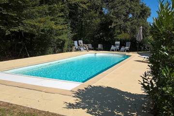 Cottage pour 8 personnes, avec jardin à Vasles