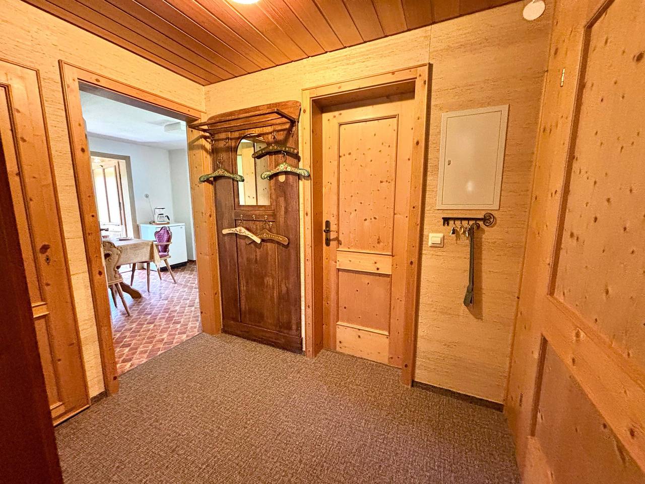 Apartamento entero, Apartamento 'Hüsli' con vistas a la montaña, terraza compartida y Wi-Fi in Suedlicher Schwarzwald, Titisee-Neustadt