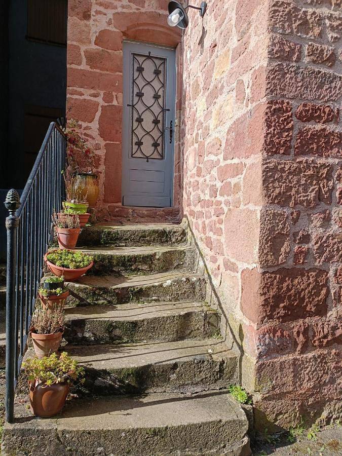Gîte pour 2 personnes, avec terrasse et vue à Saint-Christophe-Vallon