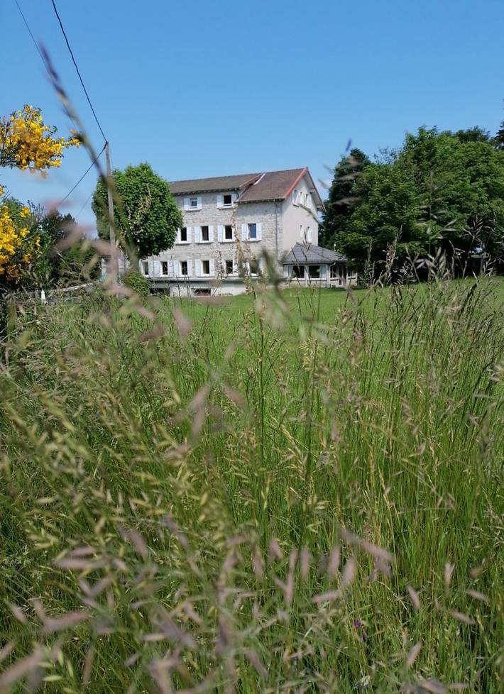 Gîte pour 26 personnes, avec jardin et terrasse