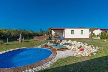 Village Vacances pour 6 Personnes dans Istrie centrale, Istrie, Photo 2