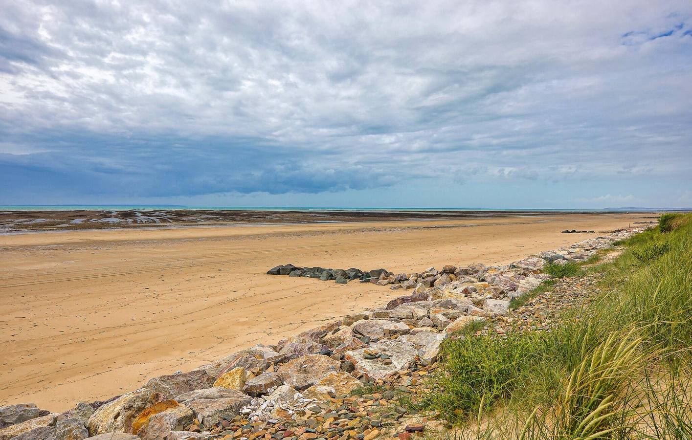 Acogedor apartamento de 85 m² con jardín, wifi y a 1,5 km de la playa in Barneville-Carteret, Côte de la Déroute