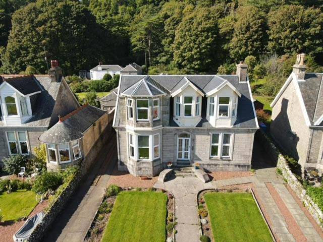 Holiday rental for 6 people, with garden and view in Millport