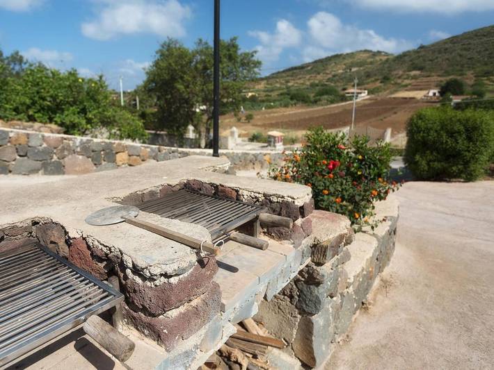Location de vacances pour 4 personnes, avec jardin à Ustica - 2