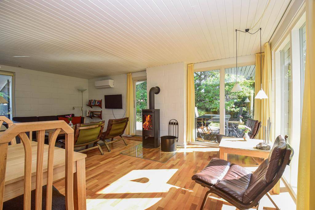 Ferienhaus am Nissum Fjord mit komplett eingezäuntem Grundstück und überdachter Südterrasse in Ulfborg, Nissum Fjord