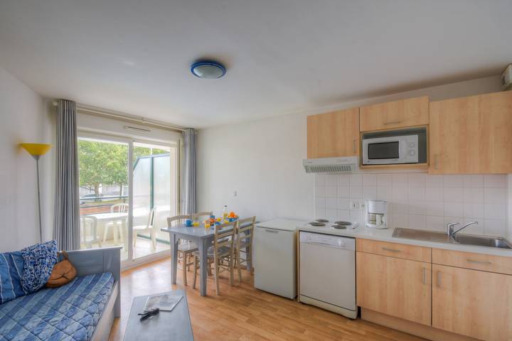 Gîte pour 4 personnes, avec piscine et balcon dans Port Olona - 2