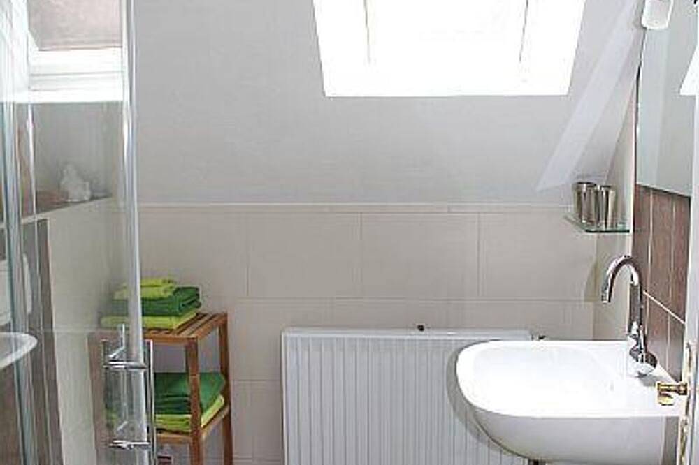 Ganze Wohnung, Fewo Landhof \"Tausendschön\" - Ferienwohnung Tausendschön in Apen, Ammerland