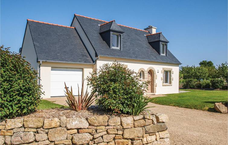 Location de vacances pour 6 personnes, avec jardin et terrasse à Lanmodez - 2