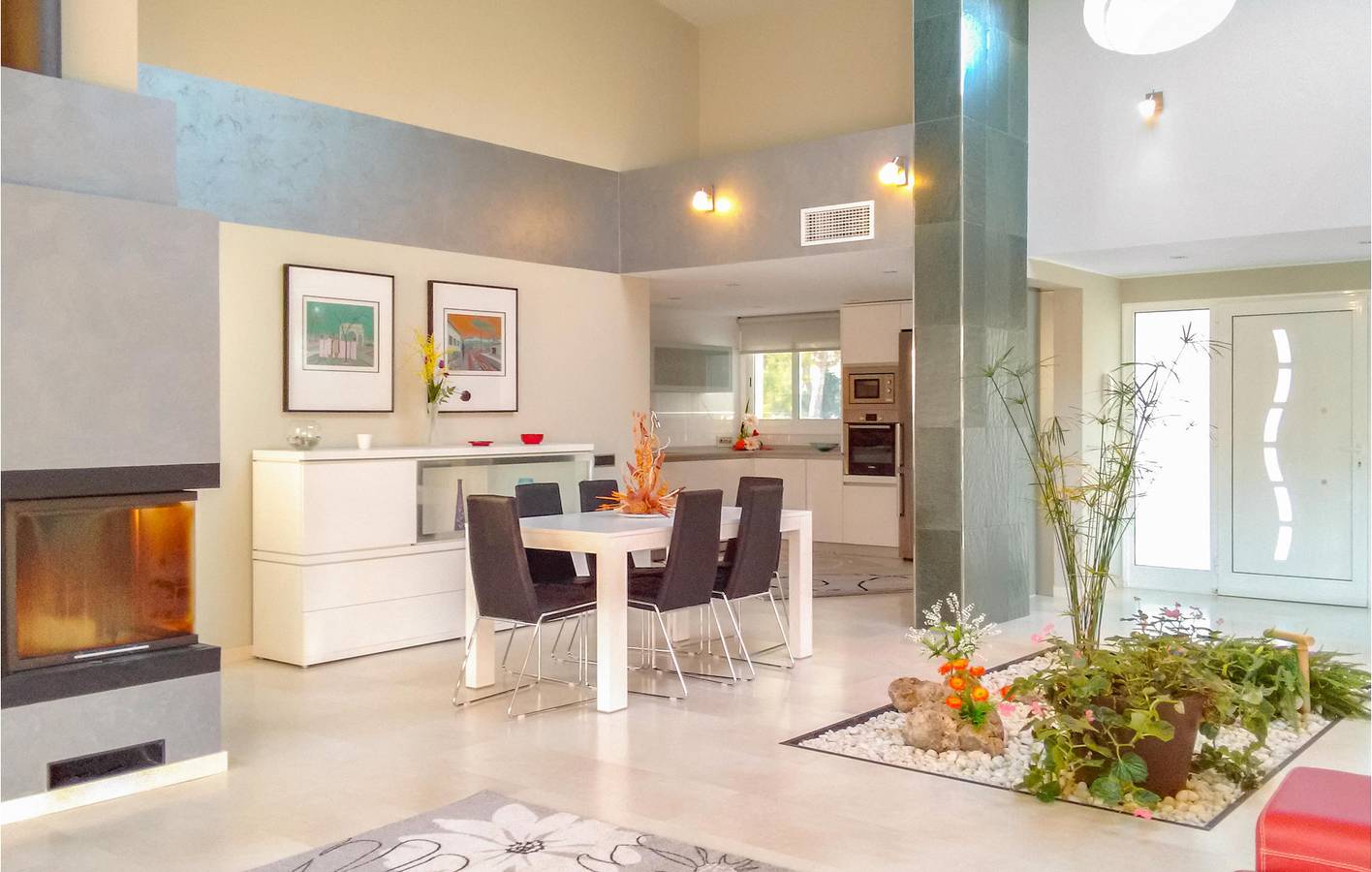 Amplio apartamento con terraza junto a la piscina e Internet in Cabra del Campo, Alto Campo