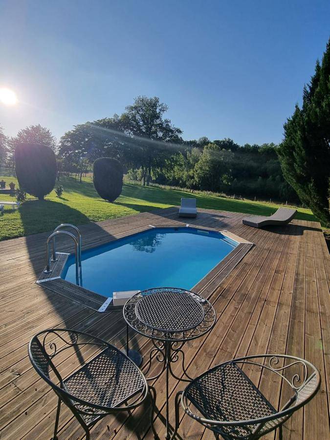 Maison de vacances pour 3 personnes, avec jardin et vue sur le lac ainsi que vue et piscine