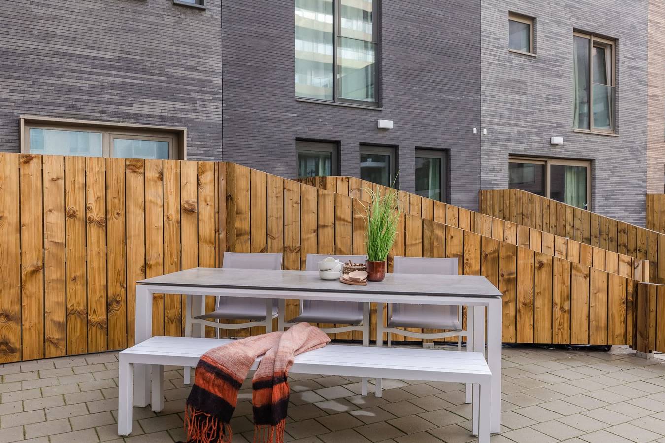 Casiola coastal retreat w/ parking & Tv in Oostende stadt, Oostende