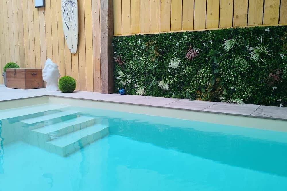 Villa bien-être 12 voyageurs • Piscine intérieure, Sauna, Billard, Pétanque in Plouvorn, Ceinture Dorée