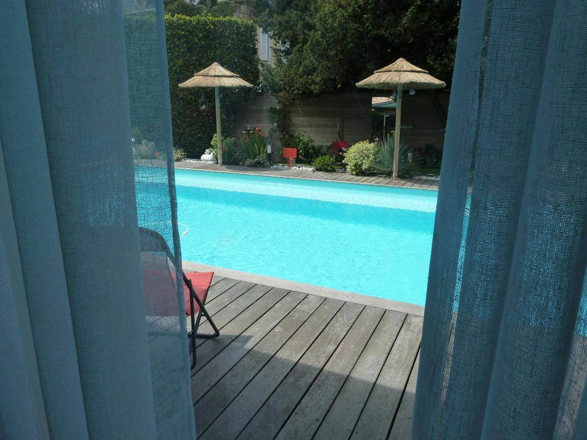 Double Room with Pool View in La Rochelle, Région de La Rochelle