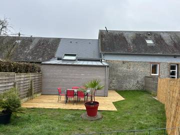 Gîte pour 5 personnes, avec jardin à Le Val-Saint-Père