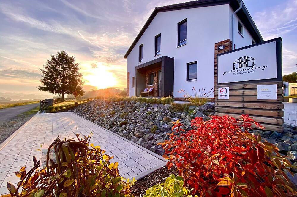 Ganze Wohnung, Moderne Fewo im Herzen des Vogtlands mit großem Garten & Blick aufs Wasser in Oelsnitz, Oelsnitz - Vogtland & Umgebung