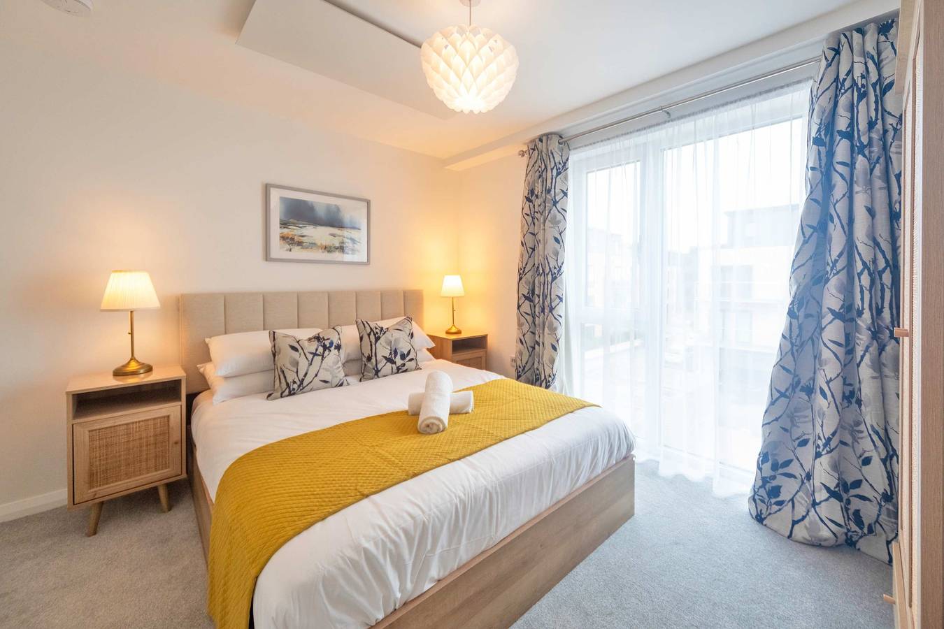 Entire apartment, Stunning 2 Bed Ashford Apartment with Terrace in Ashford, Ashford region