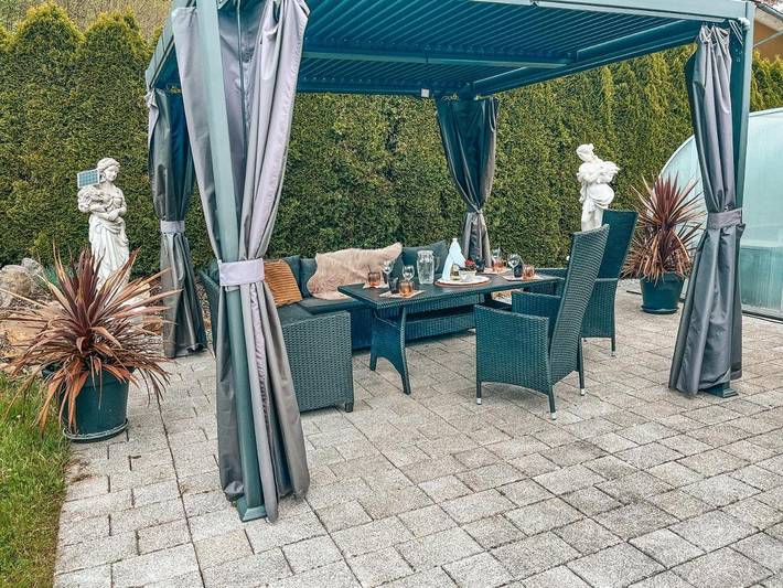 Ferienwohnung für 6 Personen, mit Balkon und Whirlpool sowie Terrasse und Garten in Bad Kötzting