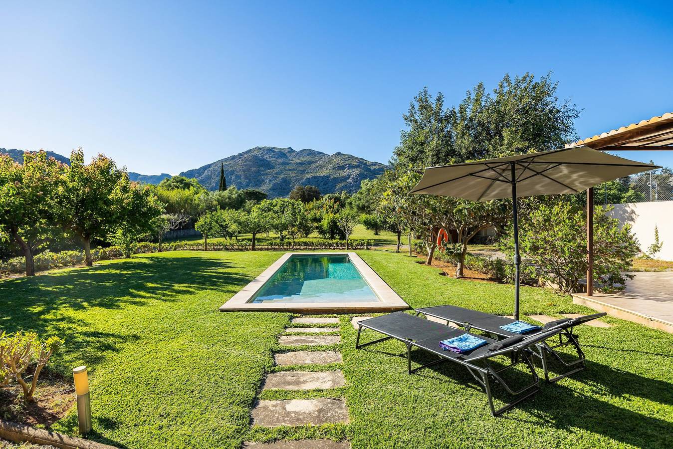 Villa 'Alfonsa' with Mountain View, Wi-Fi and Air Conditioning in Torrent de la Vall d'en Marc, Pollença