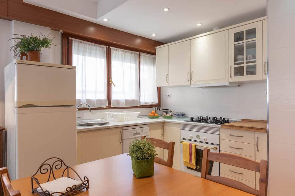 Entire apartment, Mundaka Home E-Bi 260, With Good Access, Kitchen / Lounge / 2Hab. Wifi, Parking. in Mundaka, Urdaibai Biosphere Reserve