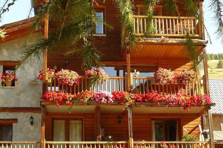Gîte pour 4 personnes, avec Jardin à Molines-en-Queyras