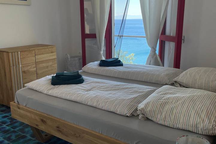 Gemütliches Haus mit traumhaftem Meerblick von jedem Zimmer, kostenloses WLAN in Spiaggia Colle della Palombaia, Campo nell'Elba