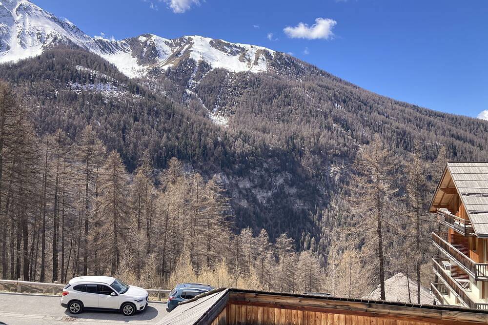 Entire apartment, Les Orres 1800 Appart 2 p 30m2, 4 Couchages Piscine et spa Résidence 3 Étoiles in Les Orres, Écrins National Park