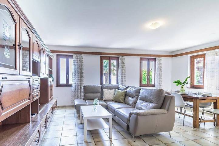 Ferienwohnung für 5 Personen, mit Balkon und Garten in Brissago