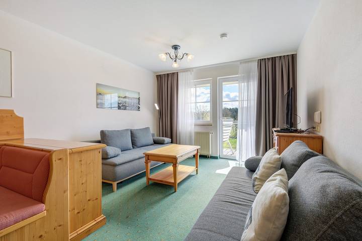 Ferienwohnung für 6 Personen, mit Balkon und Seeblick in Fränkisches Seenland