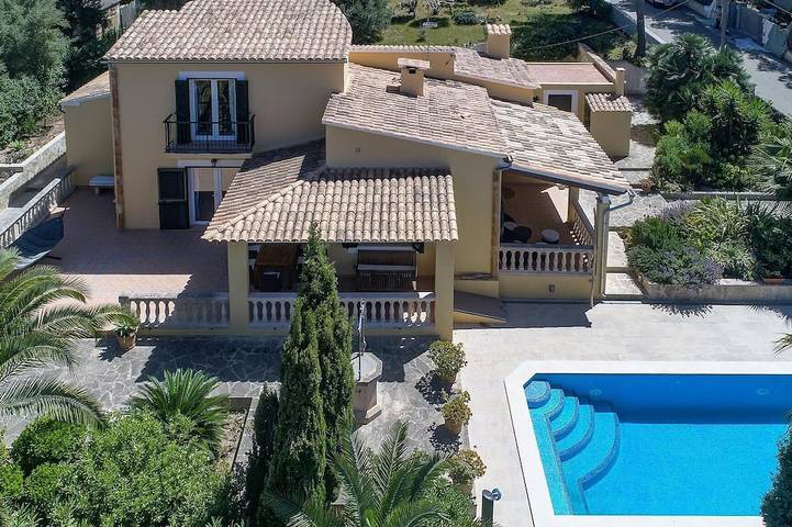 Villa für 6 Personen, mit Garten und Whirlpool sowie Balkon in Artà