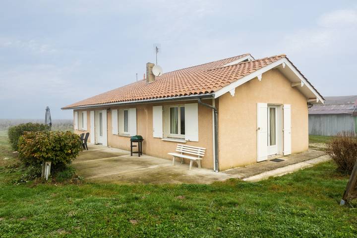 Gîte pour 6 personnes, avec Jardin