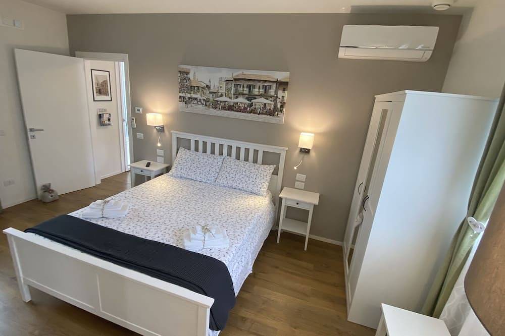 Entire apartment, Nature Home Apartment in Castelnuovo del Garda, Garda Mountains