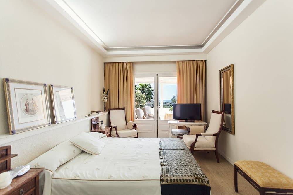 Chalet, solo 15 min de Palma, 12 pax, gran piscina, Wifi Free, Aacc, Tv Sat in Marrachí, Mallorca Oeste