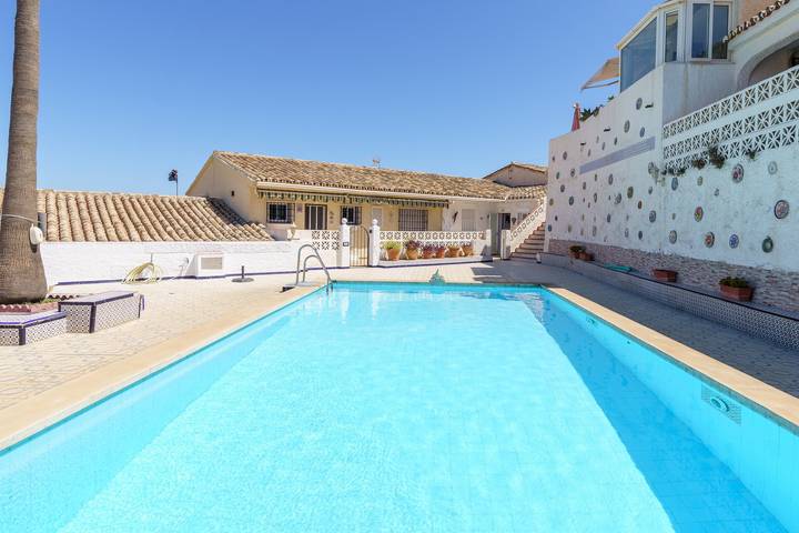 Ferienhaus '1 Frente al Mar' mit Meerblick, Wlan und Klimaanlage in Playa El Bombo, Mijas