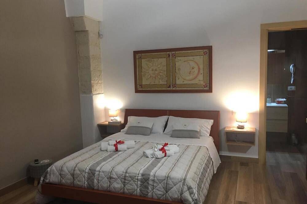 Appartement entier, Appartement 'La Dimora Di Marco - Sole e Luna' avec terrasse partagée, Wi-Fi et climatisation in Melendugno, Province de Lecce