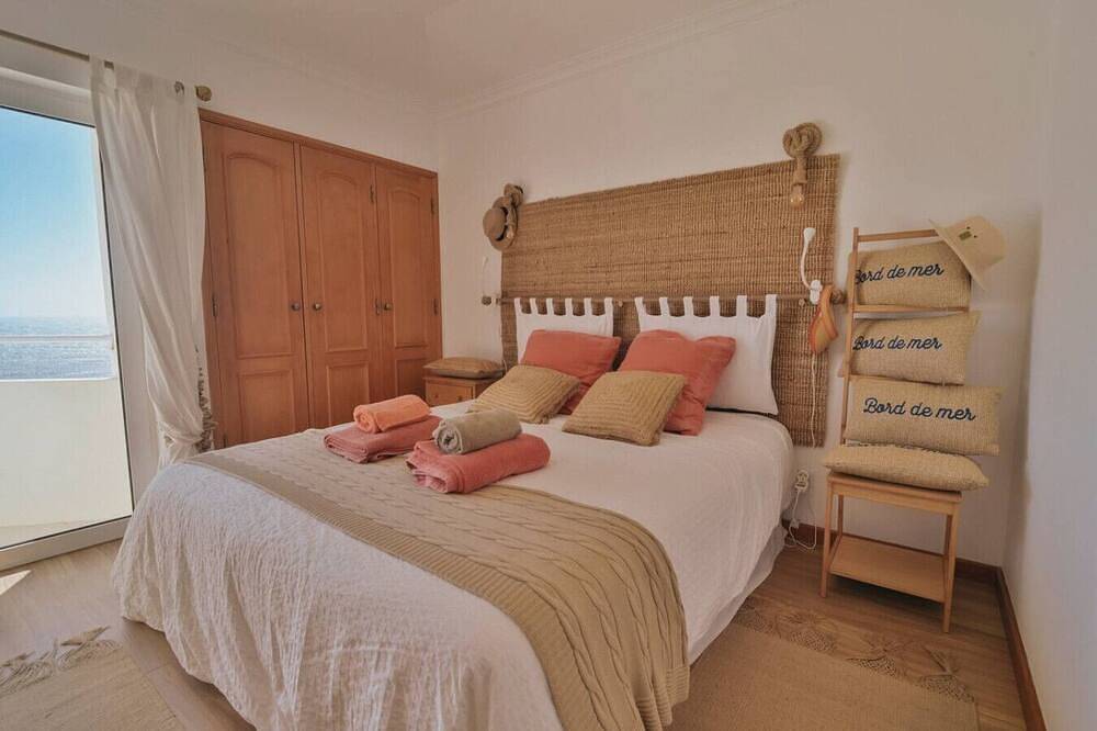 Villa Antoine | Seaside Vacation in Buarcos, Figueira da Foz