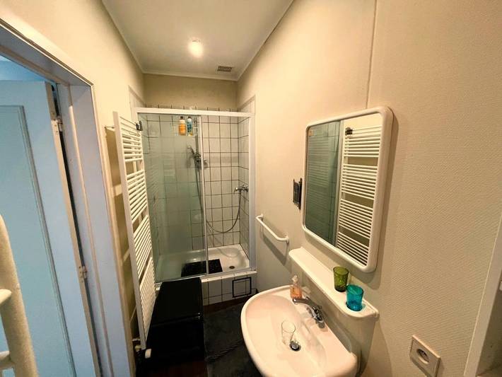 Gîte pour 3 personnes, avec vue ainsi que jardin et terrasse dans Nadrin - 2