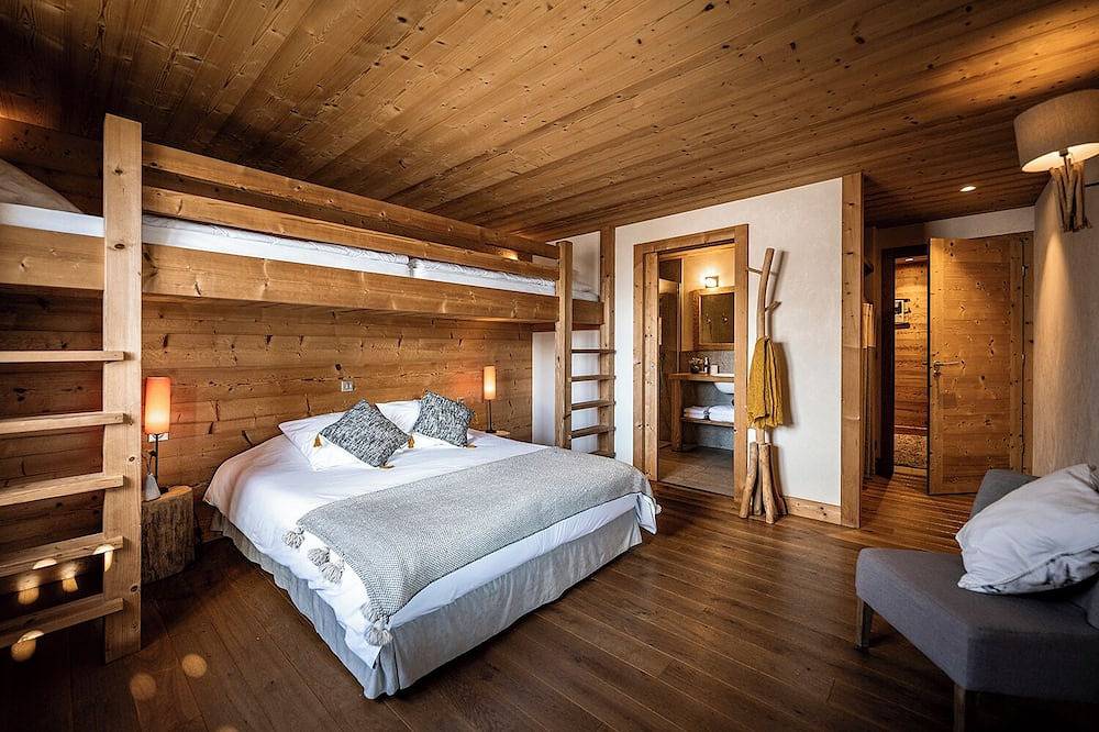 Chalet Celeste 5* - 250m2, jacuzzi, sauna, piste à 200m. et vue magnifique in Le Grand-Bornand, Région d'Annecy