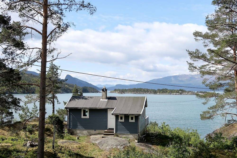 Blå Hytte by Interhome in Hardangerfjord