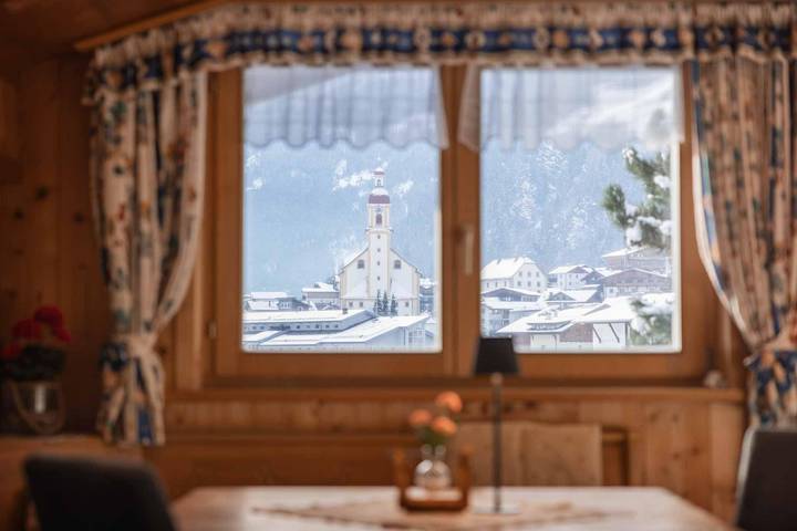 Ferienwohnung für 4 Personen, mit Balkon und Terrasse im Stubaital