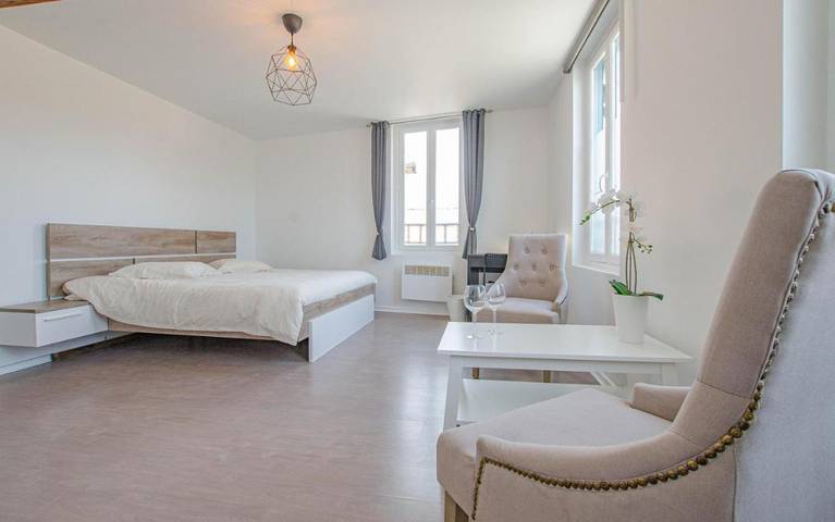 Maison de vacances pour 8 personnes, avec piscine ainsi que terrasse et jardin