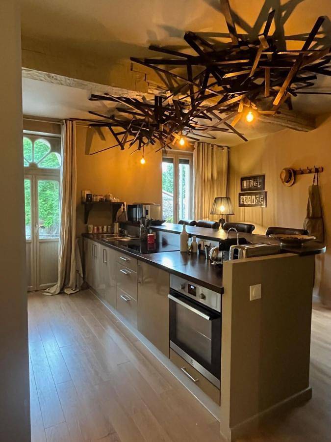 Gîte pour 4 personnes, avec terrasse dans Ségoufielle