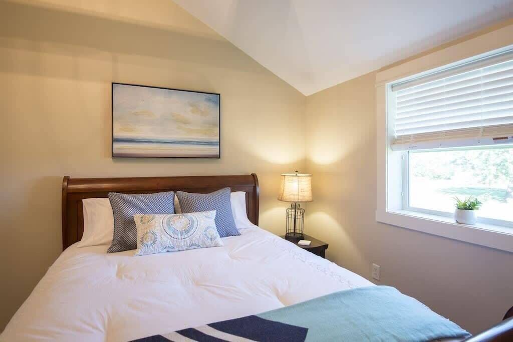 Ganze Wohnung, 2 Bedroom/Pet Friendly/short walk to Village in Skaneateles Lake