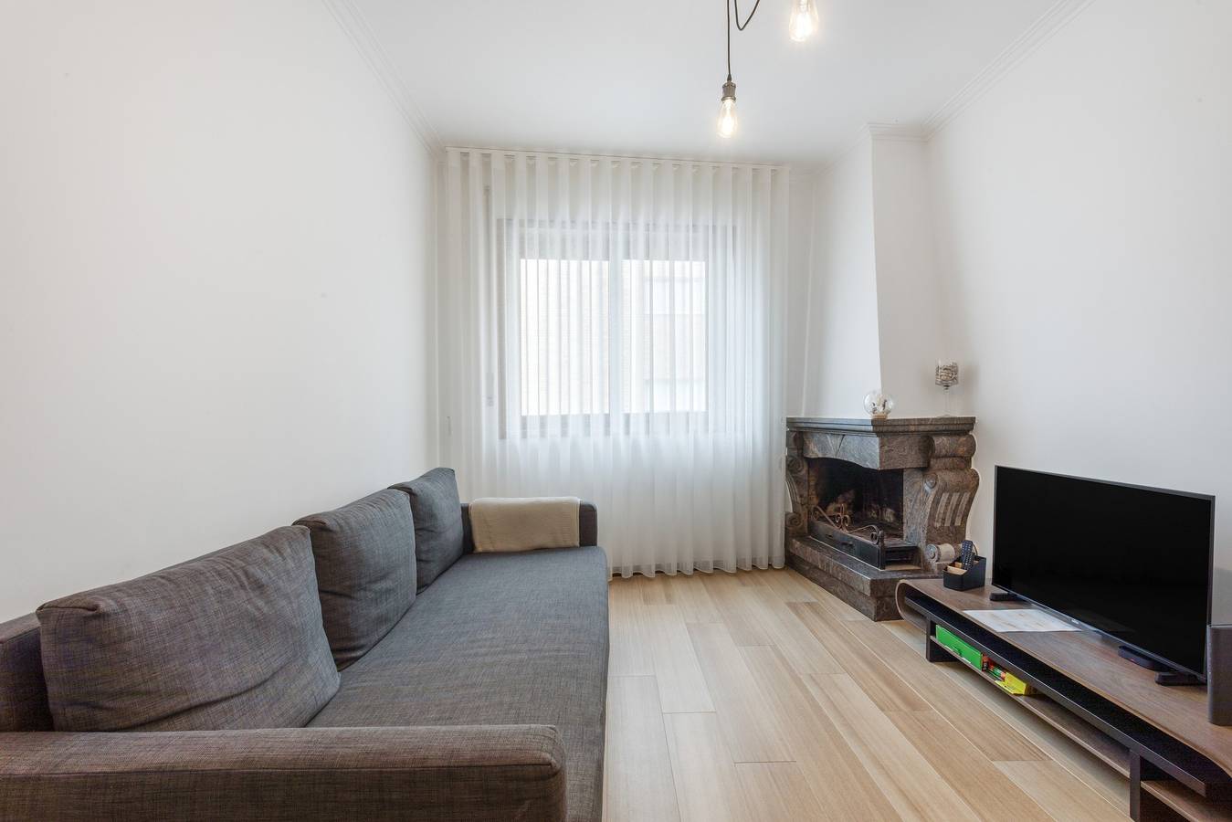 Holiday Home 'Beautiful Apartment Facing The Sea' with Wi-Fi in Esmoriz, Aveiro District