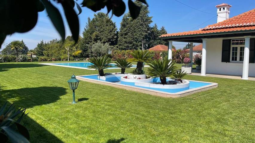 Location de vacances pour 2 personnes, avec piscine ainsi que jardin et terrasse dans Santo Tirso - 3