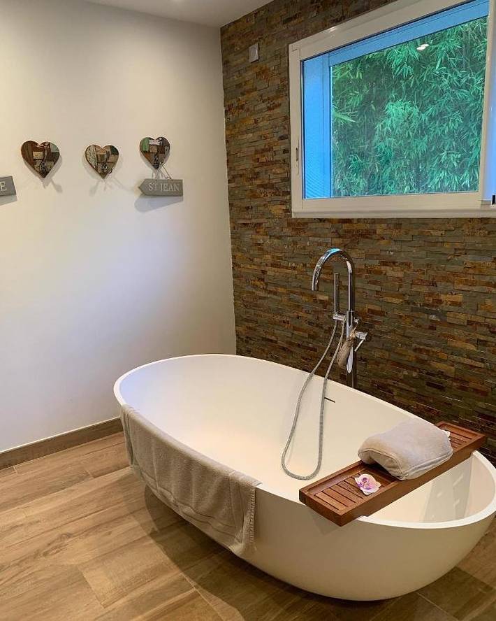 Chambre d’hôte pour 2 personnes, avec jardin ainsi que vue et piscine à Saint-Raphaël - 3