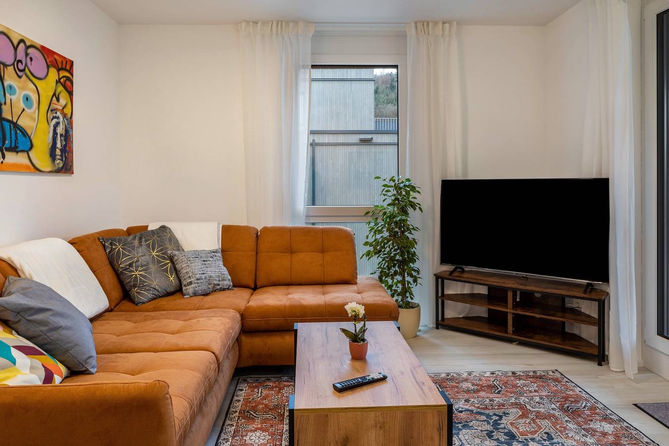 Ganze Wohnung, Ferienwohnung 'Felsenkeller 16' mit toller Aussicht ins Tal, privater Terrasse und Wi-Fi in Waldkirch, Südschwarzwald