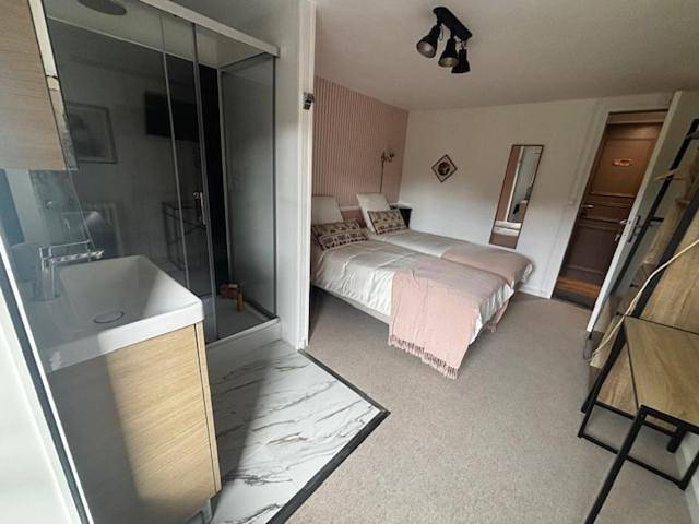 Chambre d’hôte pour 2 personnes, avec Terrasse et Jardin