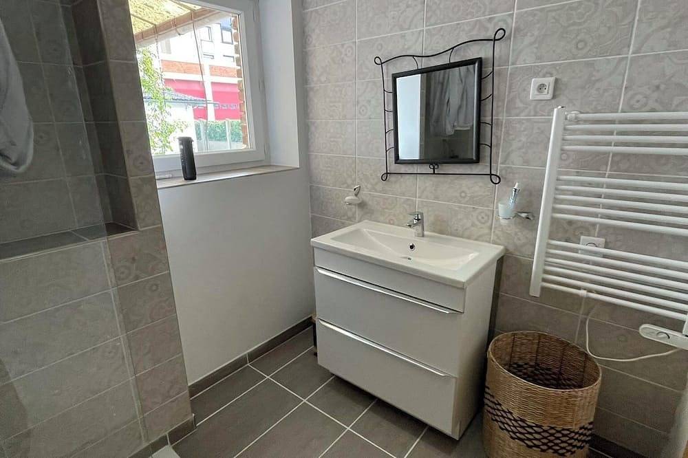 Apartamento entero, Appartement T2 spacieux refais à neuf à 5 minutes du centre ville lieu calme  in Gournay-en-Bray, Región de Dieppe