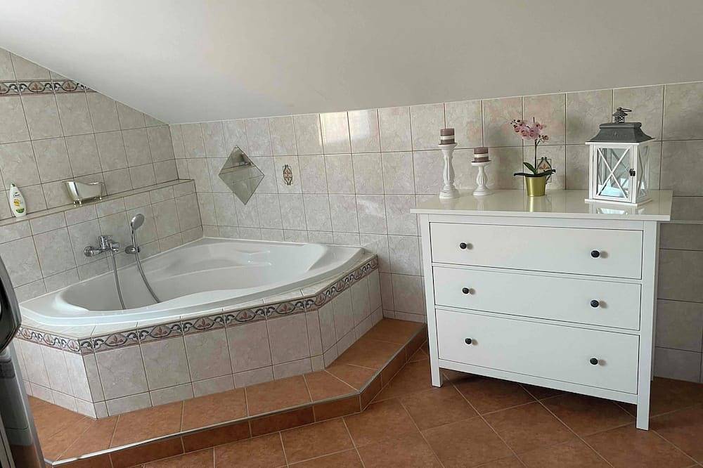 Ganze Wohnung, Ferienwohnung 70qm mit Balkon für max. 5 Personen in Wasserburg am Inn, Landkreis Rosenheim